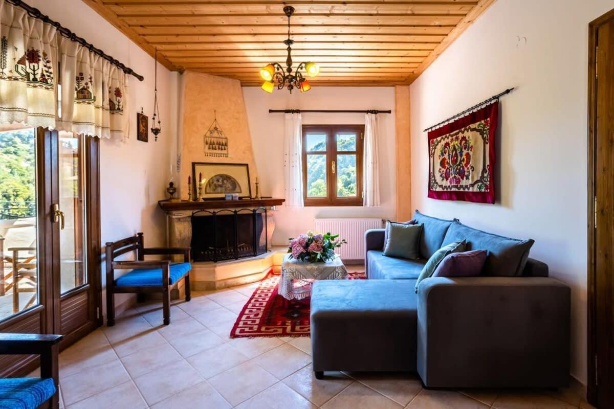 Apartment Stone - Comfy Mountain Getaway Stemnitsa